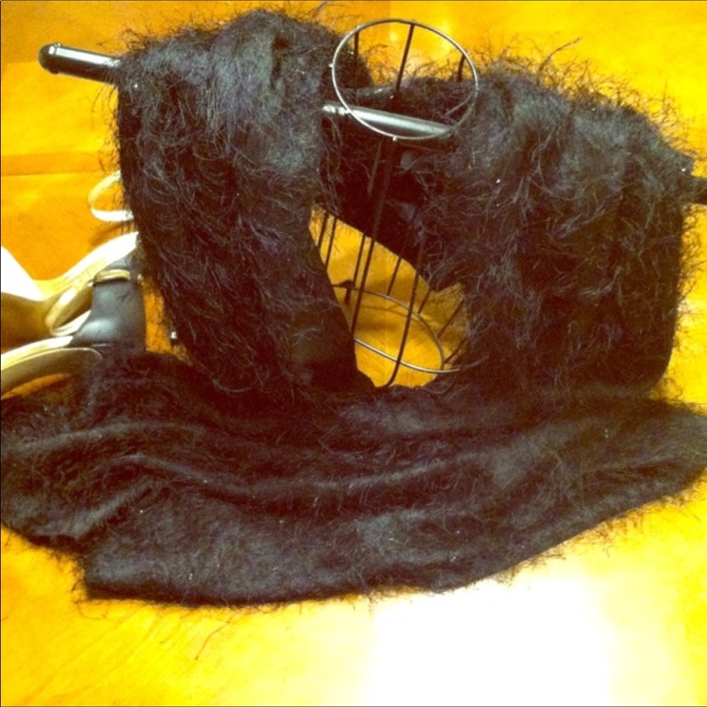 Reversible black wrap